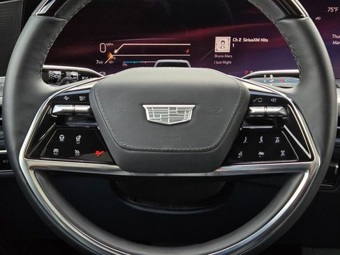 Certified 2025 Cadillac Escalade IQ Luxury 2 w/ LPO, Premium Carpet Package image 17