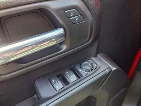 Used 2025 Chevrolet Silverado 2500 Custom w/ Custom Convenience Package AWD/4WD image 16