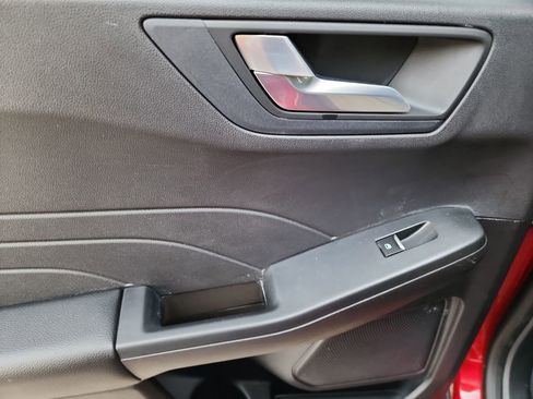 Used 2022 Ford Escape SEL image 36