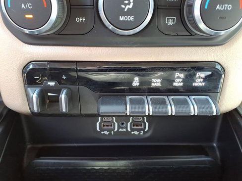 Used 2020 RAM 1500 Laramie AWD/4WD image 22