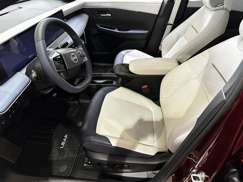 New 2026 Nissan Leaf Platinum+ w/ Illuminated Package FWD image 7