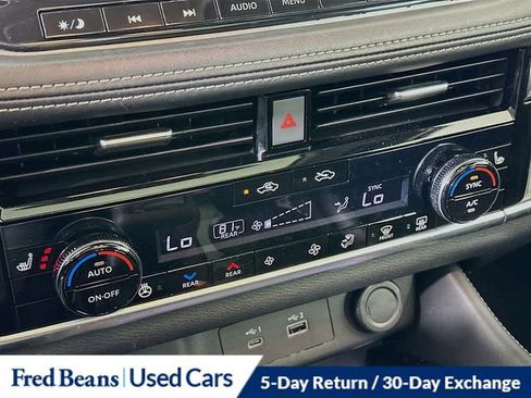 Used 2021 Nissan Rogue Platinum image 18