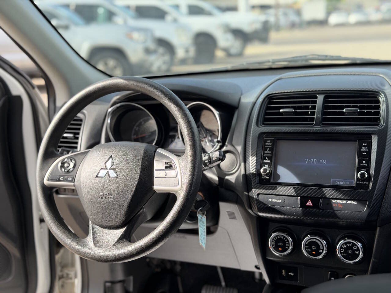 Used 2018 Mitsubishi Outlander Sport ES AWD/4WD image 9
