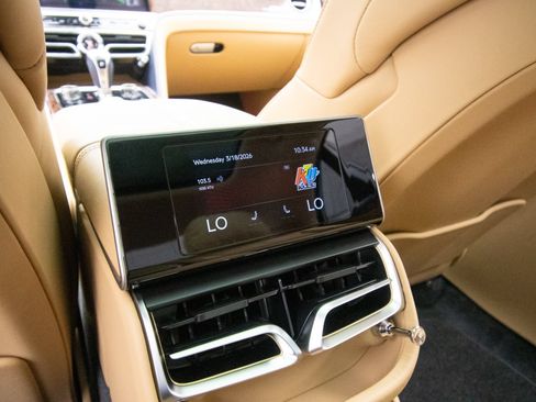 New 2026 Bentley Flying Spur Plug-In Hybrid AWD/4WD image 38