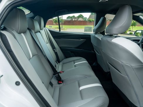 Used 2026 Toyota Camry SE w/ Convenience Package FWD image 17
