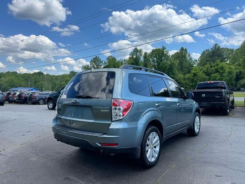 Used 2011 Subaru Forester 2.5X Premium AWD/4WD image 5