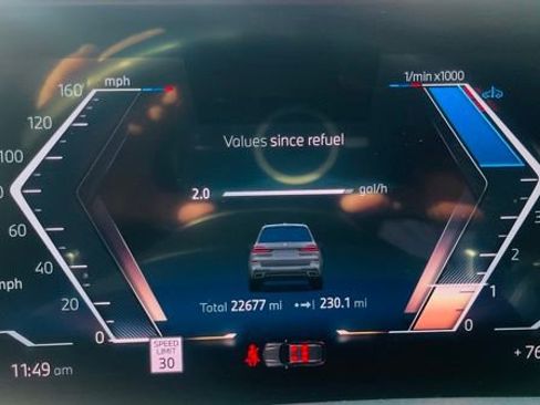 Used 2025 BMW X7 xDrive40i w/ M Sport Package image 12