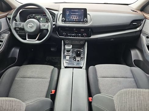 Used 2021 Nissan Rogue SV FWD image 9