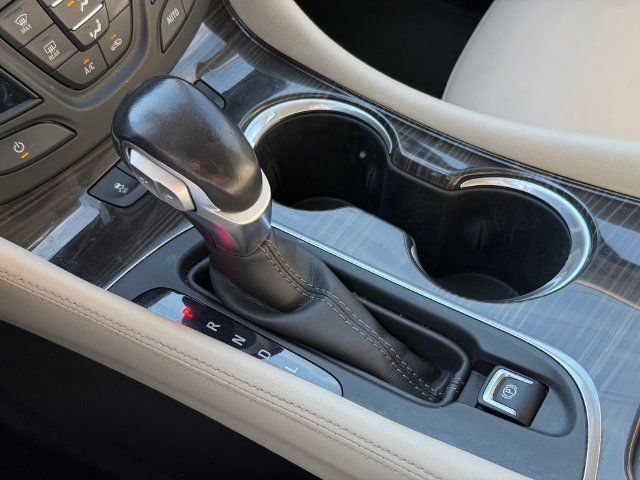 Certified 2019 Buick Envision Premium w/ LPO, Cargo Package AWD/4WD image 24