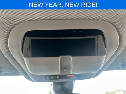 Used 2025 Chevrolet Blazer LT w/ Midnight/Sport Edition image 35