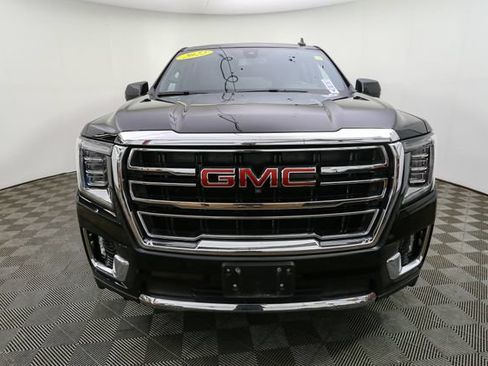 Used 2022 GMC Yukon XL SLT w/ SLT Premium Package AWD/4WD image 4