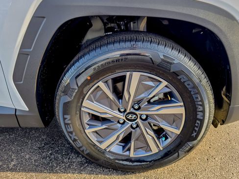 Used 2022 Hyundai Tucson Blue image 23