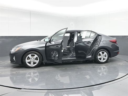 Used 2020 Hyundai Elantra SEL image 40