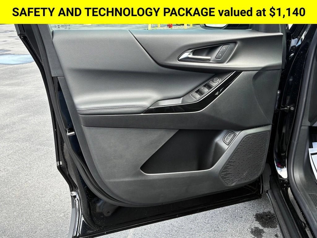 New 2027 Chevrolet Equinox LT w/ Convenience Package II AWD/4WD image 3