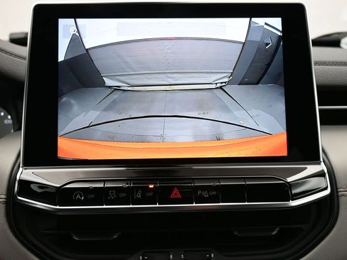 New 2026 Jeep Compass Limited image 27