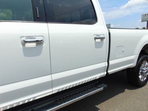 Used 2020 Ford F350 Lariat w/ Lariat Ultimate Package AWD/4WD image 28