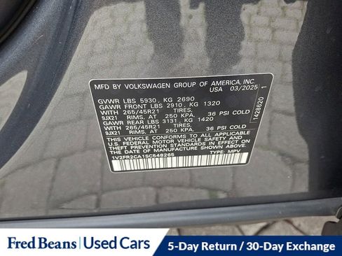 Certified 2025 Volkswagen Atlas SEL Premium R-Line image 28