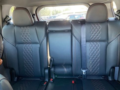 New 2025 Mitsubishi Outlander SEL image 12