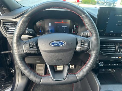 Used 2023 Ford Escape ST-Line w/ Tech Pack #1 AWD/4WD image 10