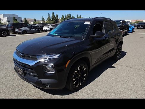 Used 2022 Chevrolet TrailBlazer LT w/ Confidence II Package FWD image 1