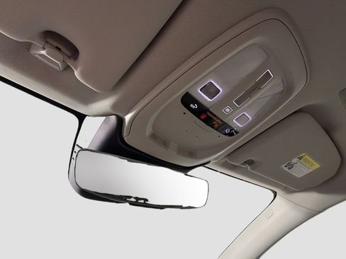 Certified 2023 Volvo XC60 B5 Plus w/ Climate Package image 20