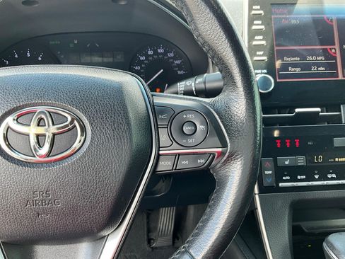 Used 2019 Toyota Avalon XLE w/ Moonroof Package FWD image 11