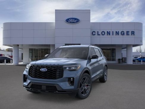 New 2026 Ford Explorer ST-Line w/ ST-Line Street Pack RWD image 2