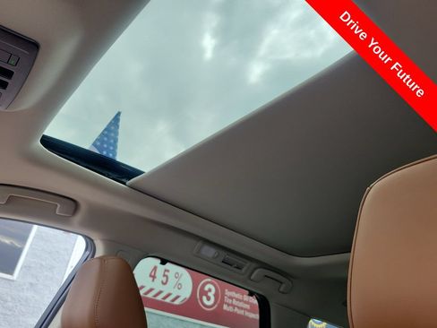 Used 2025 Nissan Pathfinder Platinum FWD image 19