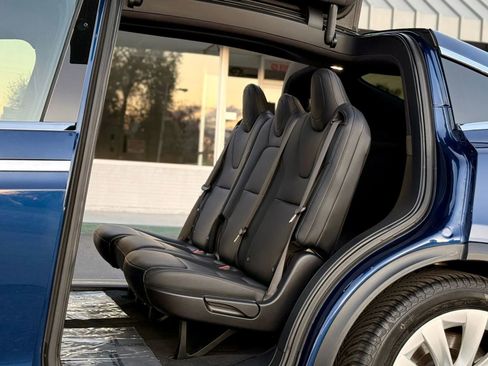 Used 2020 Tesla Model X Long Range image 19