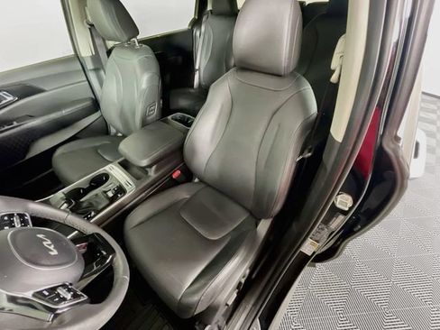 Used 2025 Kia Carnival SX Prestige FWD image 23