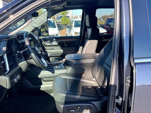 Used 2024 GMC Sierra 2500 Denali w/ Denali Reserve Package image 21