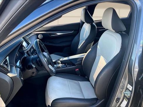 Used 2023 INFINITI QX55 Essential image 25