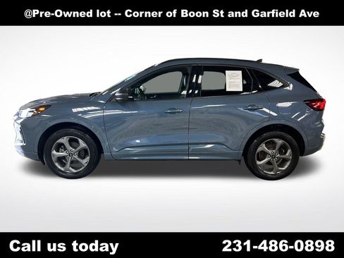 Used 2024 Ford Escape ST-Line AWD/4WD image 2