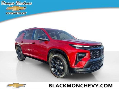 Used 2024 Chevrolet Traverse RS image 1