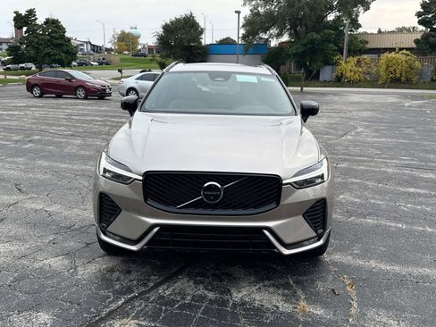New 2026 Volvo XC60 B5 Plus w/ Climate Package image 2