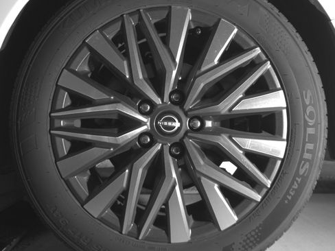 Used 2025 Nissan Altima 2.5 SV image 14