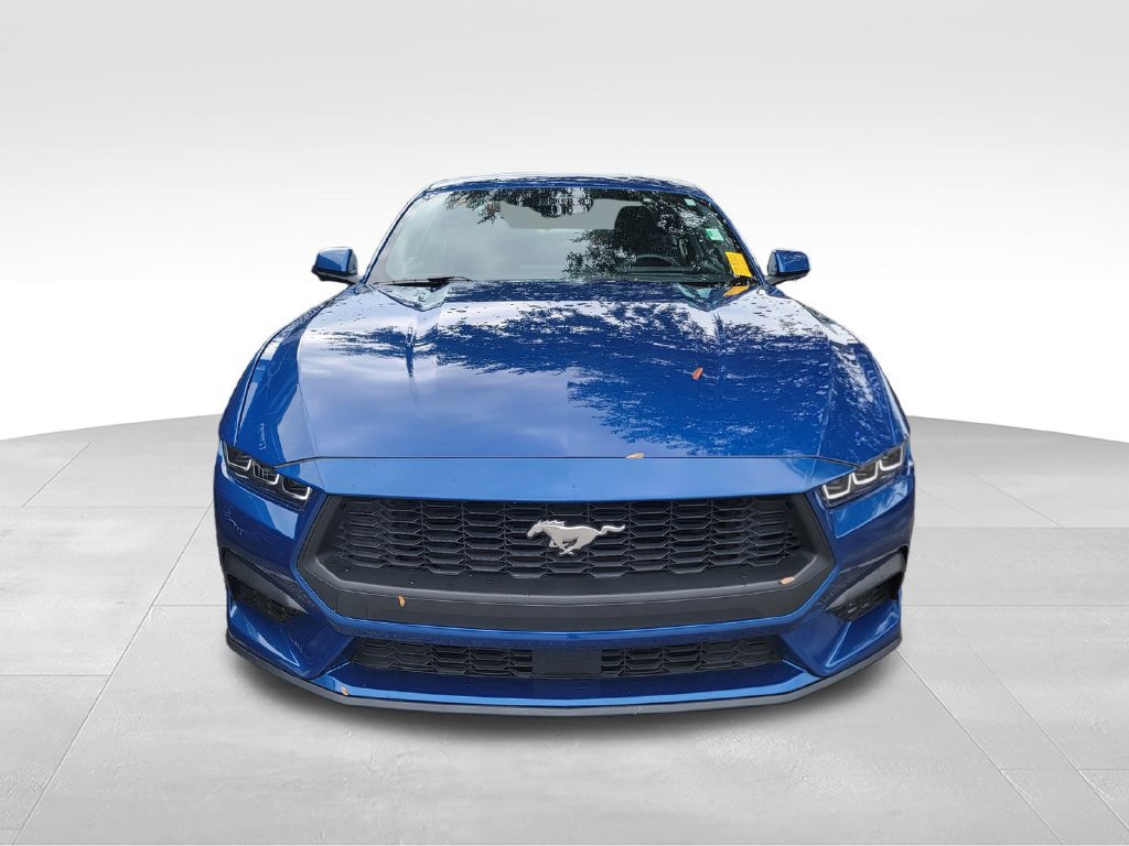 Used 2024 Ford Mustang Coupe RWD image 2