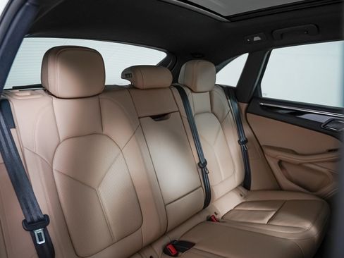 Used 2026 Porsche Macan S AWD/4WD image 6