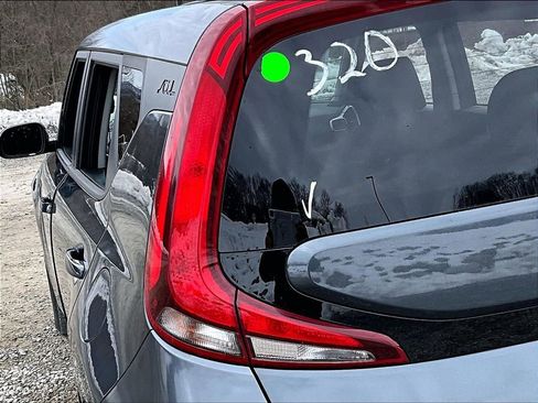 Used 2021 Kia Soul S image 28