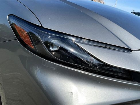 Used 2025 Toyota Camry SE image 26