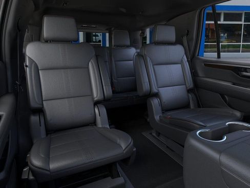 New 2026 Chevrolet Tahoe High Country AWD/4WD image 17