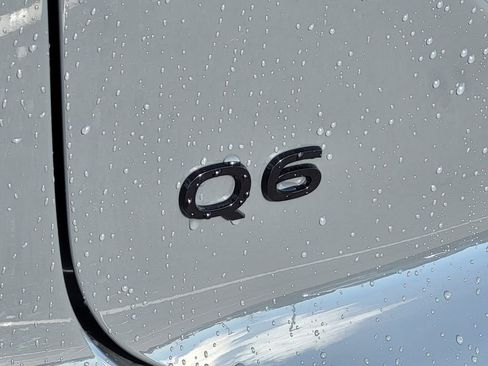 New 2025 Audi Q6 e-tron Premium Plus image 11