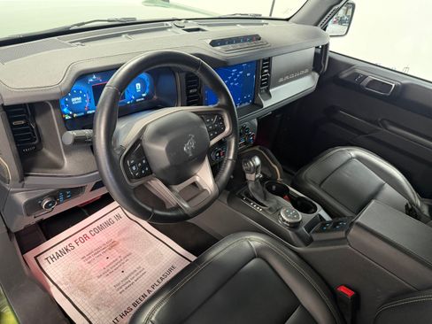 Used 2025 Ford Bronco Badlands AWD/4WD image 4