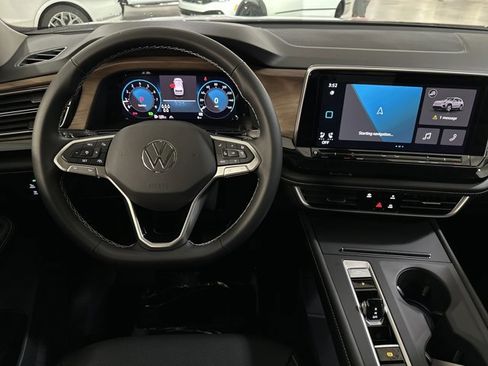 New 2026 Volkswagen Atlas SE image 27