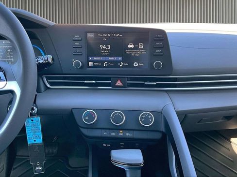 New 2026 Hyundai Elantra SE image 8