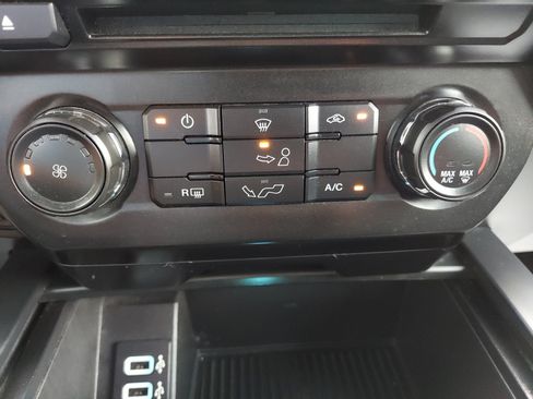 Used 2018 Ford F150 XL w/ Equipment Group 101A Mid RWD image 18