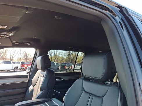 New 2026 Jeep Grand Wagoneer Limited AWD/4WD image 11
