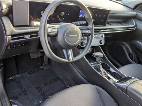 Certified 2025 Hyundai Tucson SEL image 10