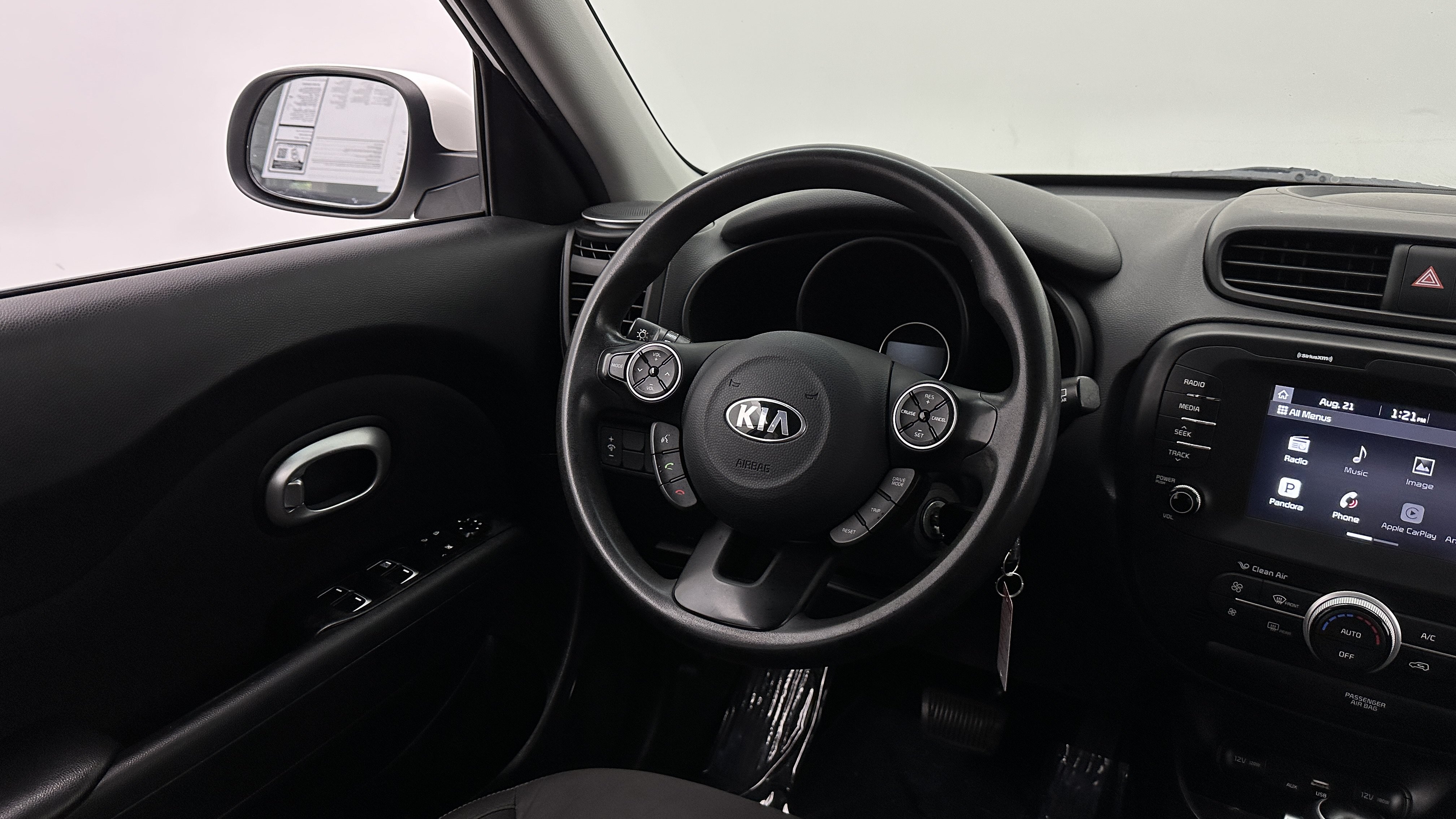 Used 2018 Kia Soul w/ Option Group 020 FWD image 26