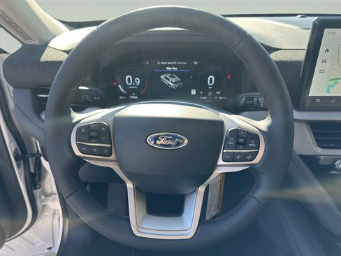 New 2025 Ford Explorer Active w/ Active Comfort Package image 12